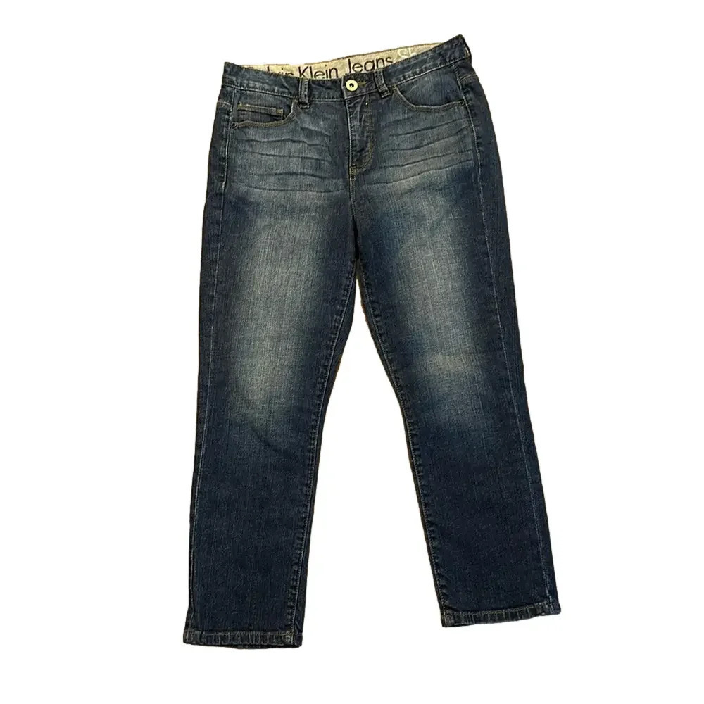 Calvin Klein Shape Capri Jean Size 8